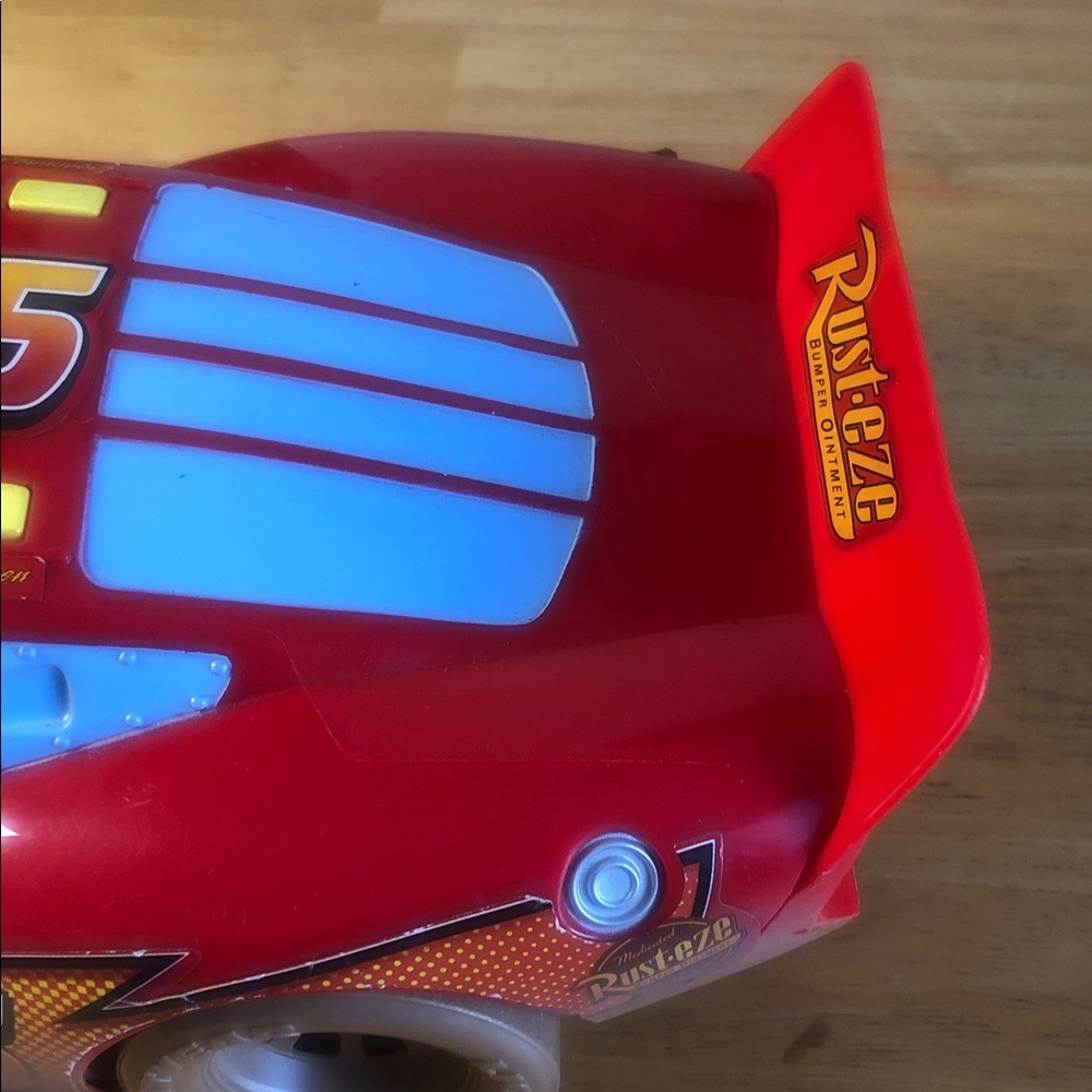 Rare Y2k Red plastic diecast 95Lightning McQueen Toy Car - Picture 5 of 16